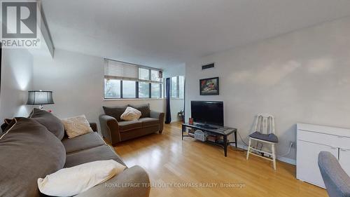 208 - 1155 Bough Beeches Boulevard, Mississauga, ON - Indoor Photo Showing Living Room