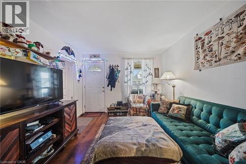 22 Agnes Street, Hamilton, ON - Indoor