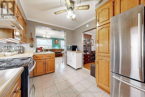 1435 Strathy Avenue, Mississauga, ON - Indoor Photo Showing Kitchen