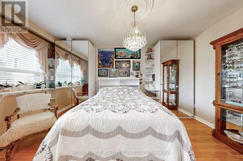 1435 Strathy Avenue, Mississauga, ON - Indoor Photo Showing Bedroom