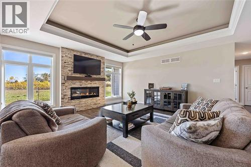 565 Spokane Boulevard, St Clair, ON - Indoor Photo Showing Living Room With Fireplace