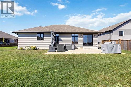 565 Spokane Boulevard, St Clair, ON - Outdoor