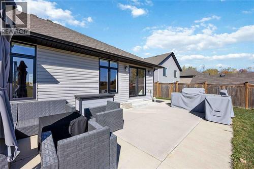 565 Spokane Boulevard, St Clair, ON - Outdoor With Exterior