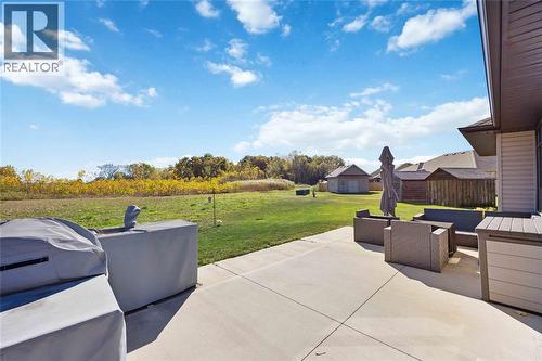 565 Spokane Boulevard, St Clair, ON - Outdoor