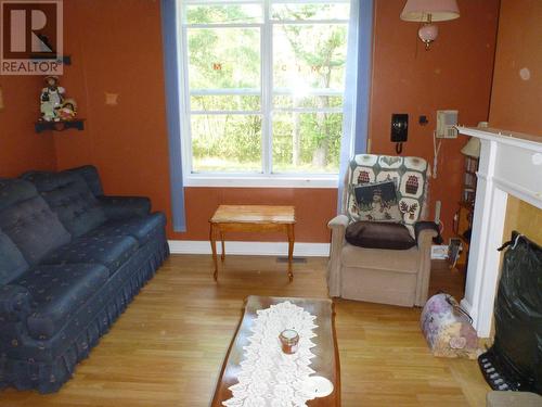 15 Loop Road, Terra Nova, NL - Indoor Photo Showing Living Room