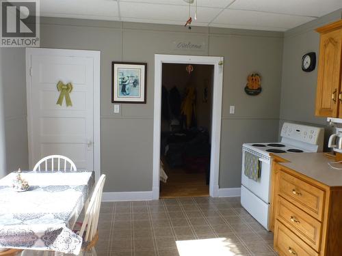 15 Loop Road, Terra Nova, NL - Indoor Photo Showing Kitchen