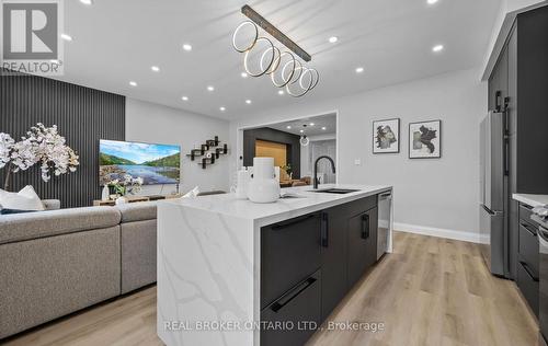 3421 Eternity Way, Oakville, ON - Indoor Photo Showing Kitchen