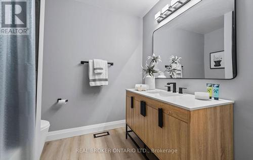 3421 Eternity Way, Oakville, ON - Indoor Photo Showing Bathroom
