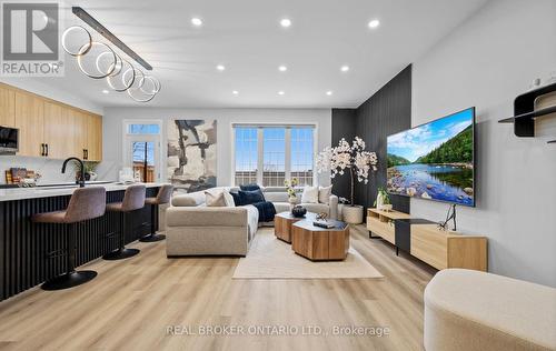 3421 Eternity Way, Oakville, ON - Indoor Photo Showing Living Room