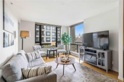 207-751 Fairfield Rd  Victoria, BC V8W 4A4