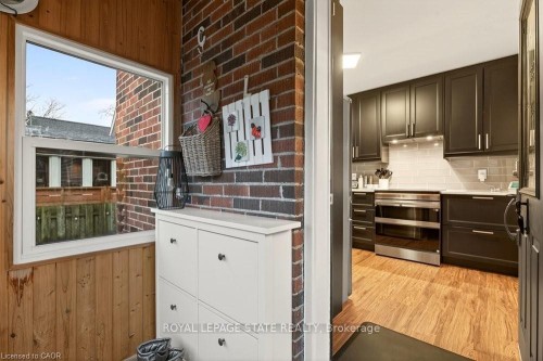 17 Gary Avenue, Hamilton, ON - Indoor