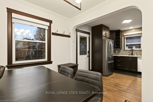 17 Gary Avenue, Hamilton, ON - Indoor