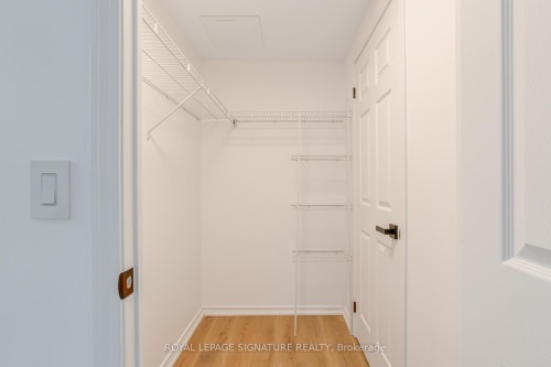 202-5500 Yonge Street, Toronto, ON - Indoor With Storage