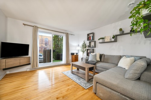 Salon - 9480 Rue Rousseau, Montréal (Mercier/Hochelaga-Maisonneuve), QC - Indoor Photo Showing Living Room