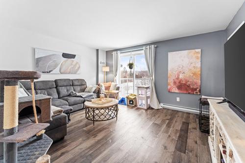 Logement - 1363  - 1367 Rue Dollard, Terrebonne (Lachenaie), QC - Indoor Photo Showing Living Room