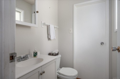 6650 Green Acres Way, Nanaimo, BC 