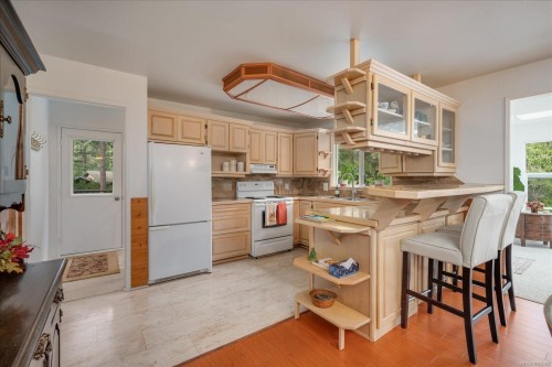 6650 Green Acres Way, Nanaimo, BC 