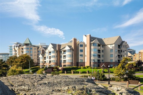 303-50 Songhees Rd, Victoria, BC - Outdoor With Facade