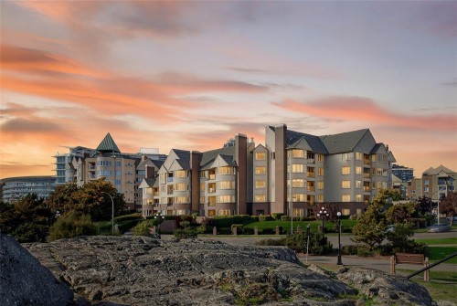 303-50 Songhees Rd, Victoria, BC - Outdoor With Facade