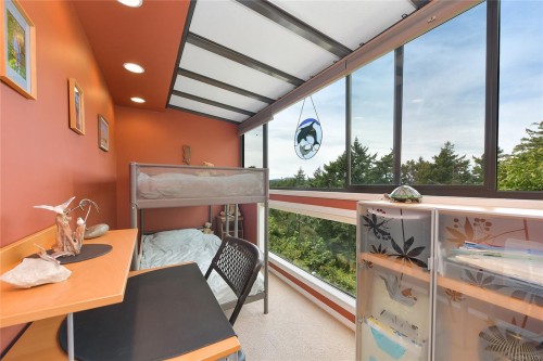 913-2829 Arbutus Rd, Saanich, BC 