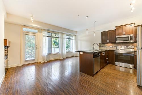 209-3521 Carrington Road, West Kelowna, BC - Indoor Photo Showing Kitchen With Upgraded Kitchen