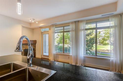 209-3521 Carrington Road, West Kelowna, BC - Indoor Photo Showing Other Room