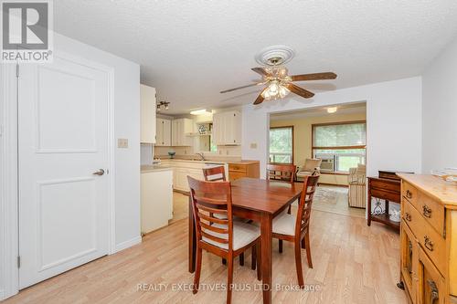 5 Pineview Court, New Tecumseth, ON - Indoor Photo Showing Dining Room