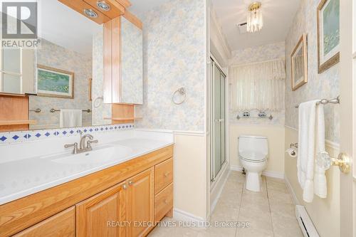 5 Pineview Court, New Tecumseth, ON - Indoor Photo Showing Bathroom