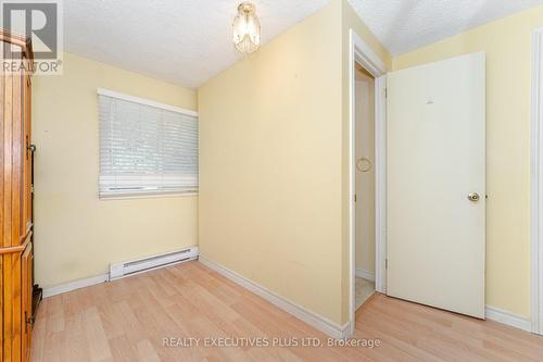 5 Pineview Court, New Tecumseth, ON - Indoor Photo Showing Other Room