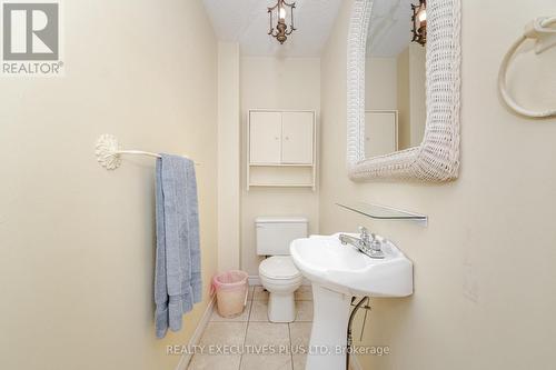 5 Pineview Court, New Tecumseth, ON - Indoor Photo Showing Bathroom