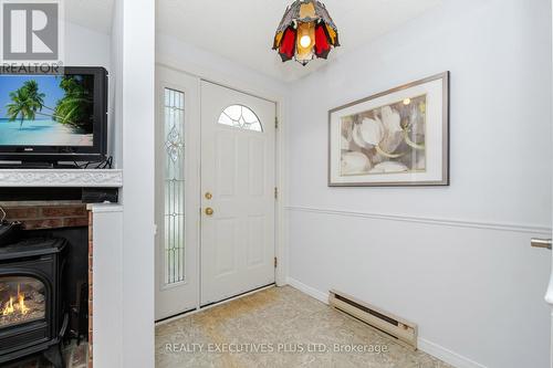 5 Pineview Court, New Tecumseth, ON - Indoor Photo Showing Other Room With Fireplace
