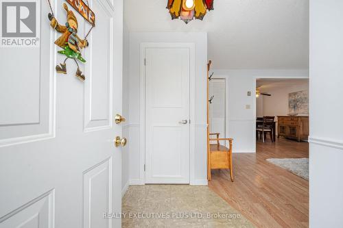 5 Pineview Court, New Tecumseth, ON - Indoor Photo Showing Other Room