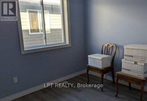 212 Ewart Street S, Strathroy-Caradoc, ON - Indoor Photo Showing Other Room