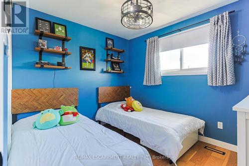 54 - 5475 Lakeshore Road, Burlington, ON - Indoor Photo Showing Bedroom