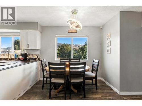 2590 Tranquille Road, Kamloops, BC - Indoor Photo Showing Dining Room