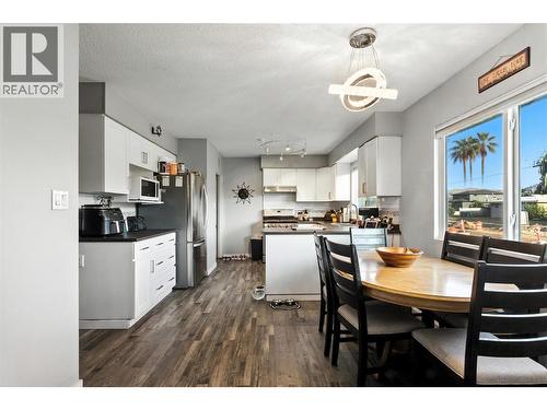 2590 Tranquille Road, Kamloops, BC - Indoor Photo Showing Dining Room