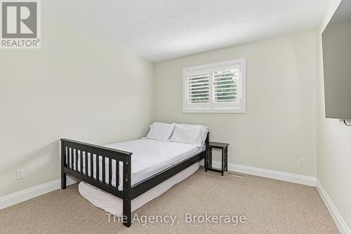 136 Grand Cypress Lane, Blue Mountains, ON - Indoor Photo Showing Bedroom