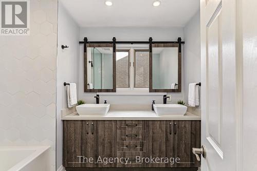 136 Grand Cypress Lane, Blue Mountains, ON - Indoor Photo Showing Bathroom