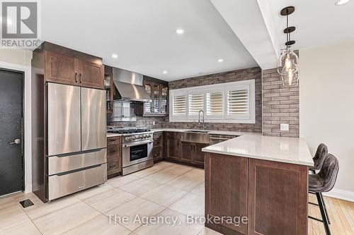 136 Grand Cypress Lane, Blue Mountains, ON - Indoor Photo Showing Kitchen With Upgraded Kitchen