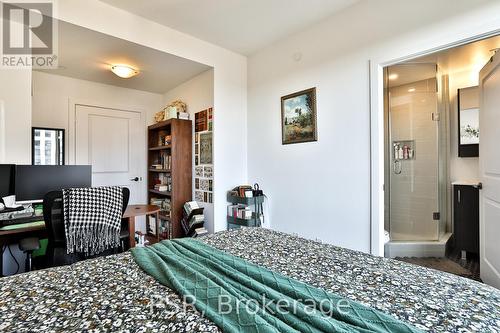 909 - 11 Lillian Street, Toronto, ON - Indoor Photo Showing Bedroom