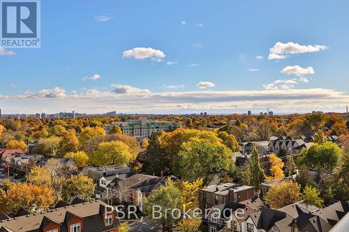 909 - 11 Lillian Street, Toronto, ON - Outdoor With View