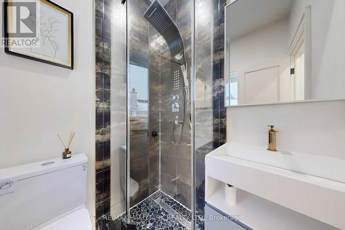 16 Mulberry Crescent, Toronto, ON - Indoor Photo Showing Bathroom