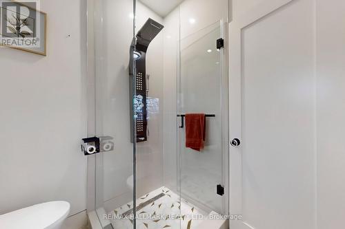 16 Mulberry Crescent, Toronto, ON - Indoor Photo Showing Bathroom