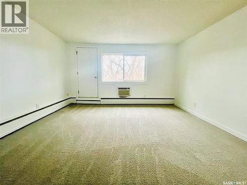 15 2157 Rae Street, Regina, SK - Indoor Photo Showing Other Room