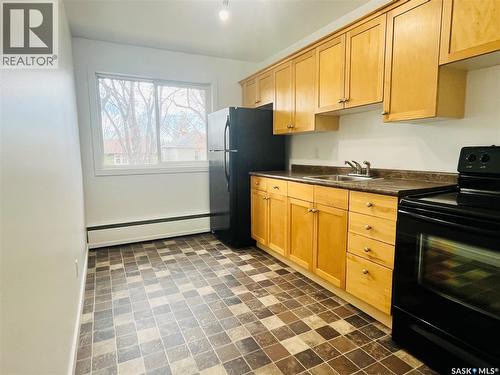15 2157 Rae Street, Regina, SK - Indoor Photo Showing Kitchen
