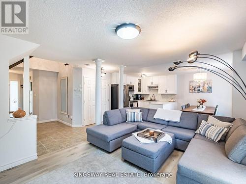 278 Southbrook Drive, Hamilton, ON - Indoor Photo Showing Living Room