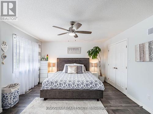 278 Southbrook Drive, Hamilton, ON - Indoor Photo Showing Bedroom