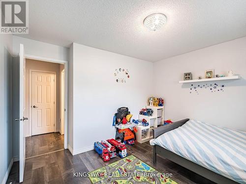 278 Southbrook Drive, Hamilton, ON - Indoor Photo Showing Bedroom