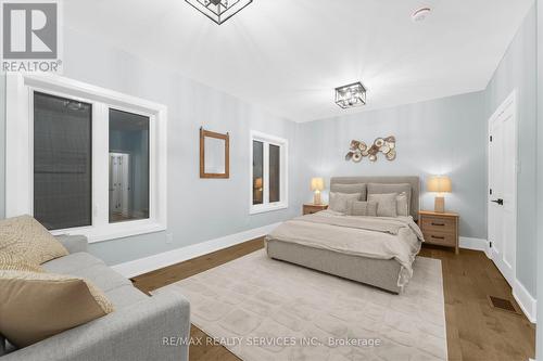 2667 Mary Nichols Road, Selwyn, ON - Indoor Photo Showing Bedroom