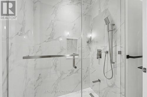 2667 Mary Nichols Road, Selwyn, ON - Indoor Photo Showing Bathroom